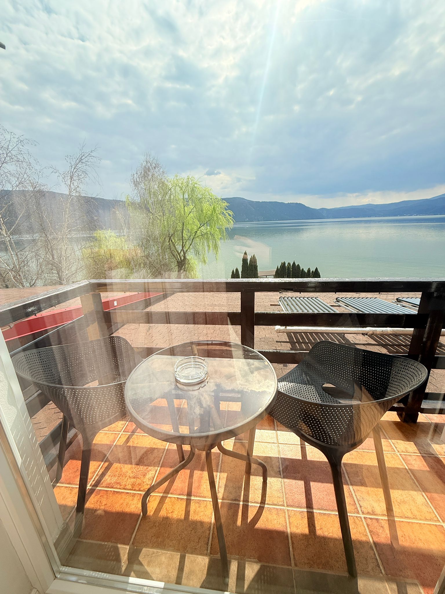 Balcon cu vedere la Dunăre